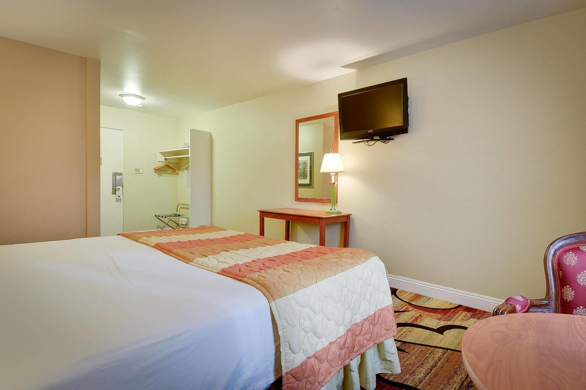 Long Motel 2*